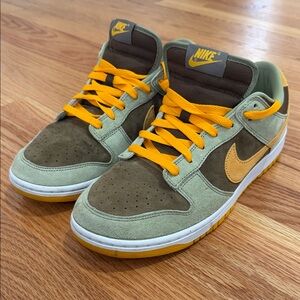 Nike Men’s Low-Top Sneakers in Olive Green & Yellow
